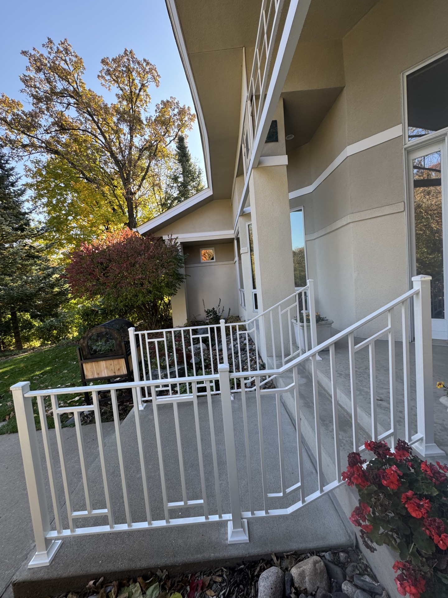Custom Aluminum Railing